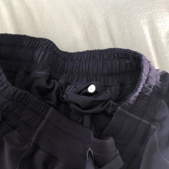 Lululemon LR Hotty Hot 4” Short - Picture 4 of 6